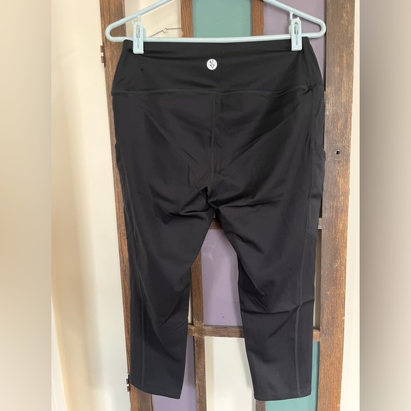 Capri length leggings - Picture 4 of 4